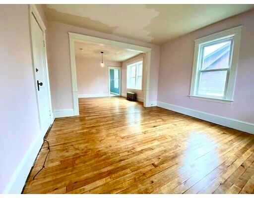 Foto del edificio - 94 Whitmarsh Ave