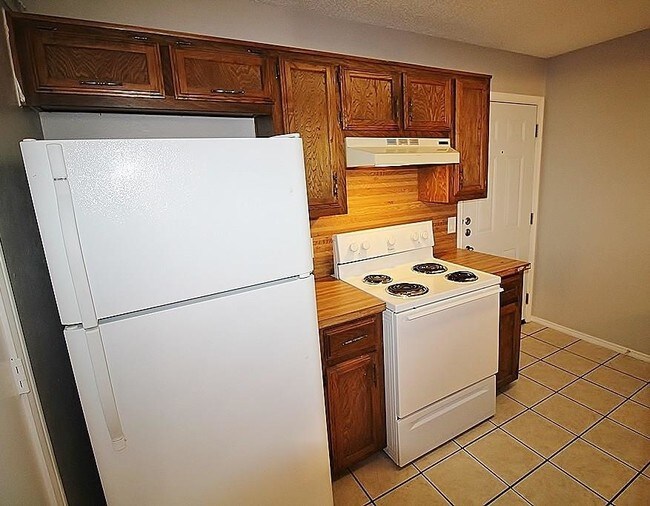 Building Photo - 127 Graystone Pl