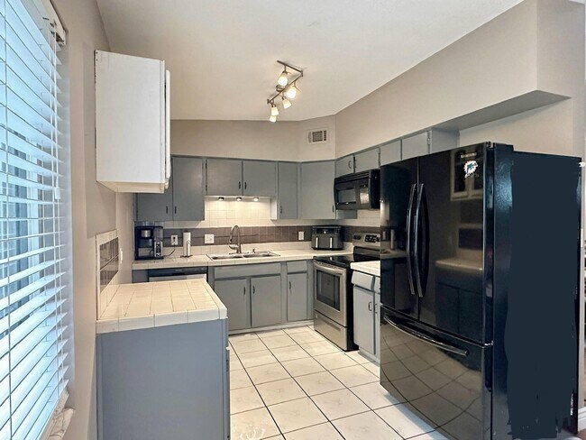 Kitchen - 4609 Rockledge Rd