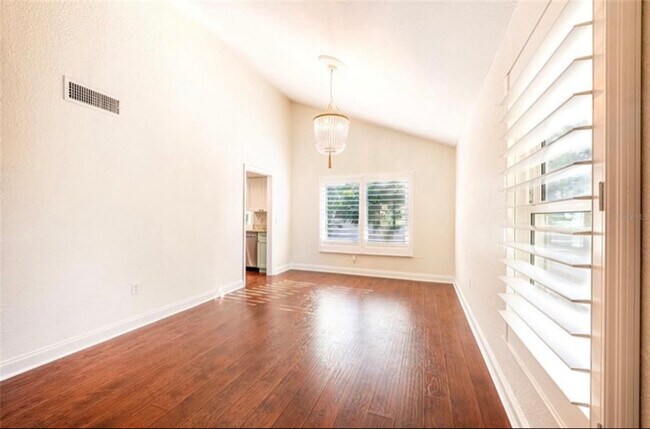 Foto del edificio - 1599 Brae-Moor Ln