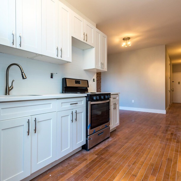 Building Photo - 1408 Putnam Ave