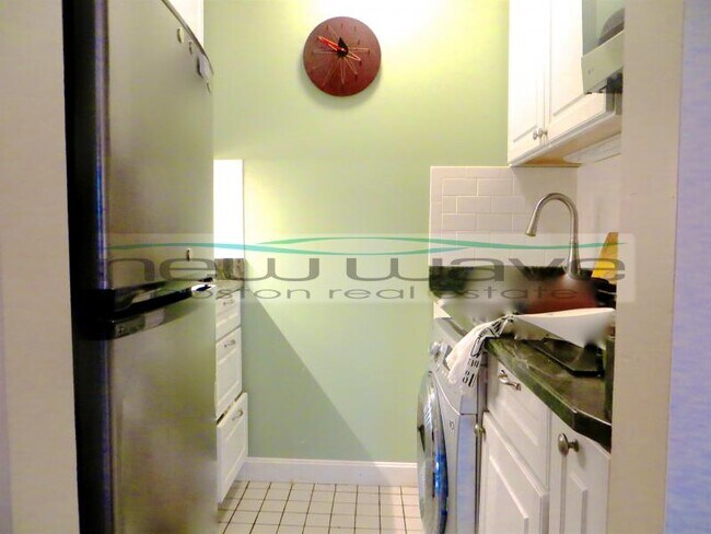 Foto del edificio - 215 Newbury St
