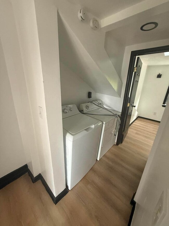 Building Photo - Newly Updated 2 Bedroom Home In the Southside!