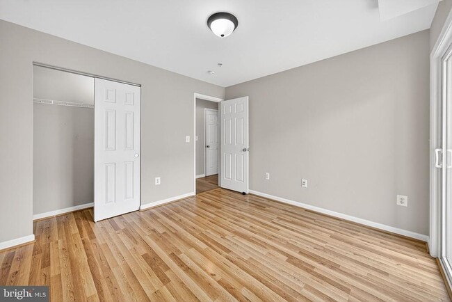 Building Photo - 15825 John Diskin Cir