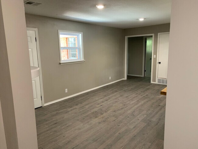 Foto del edificio - 3204 Wayside Dr
