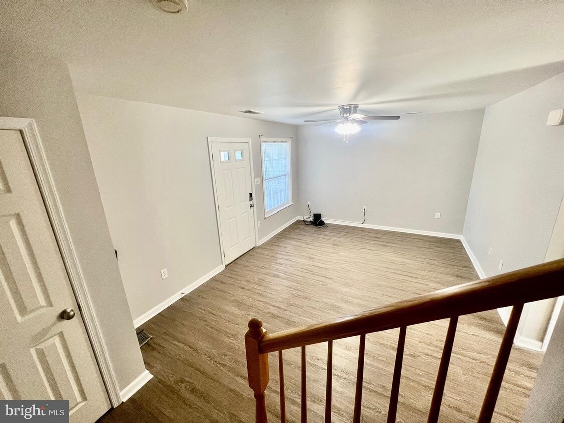 20 McGlynn Ln, Bunker Hill, WV 25413 Townhome Rentals in Bunker Hill