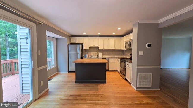Foto del edificio - 6638 Greenleigh Ln