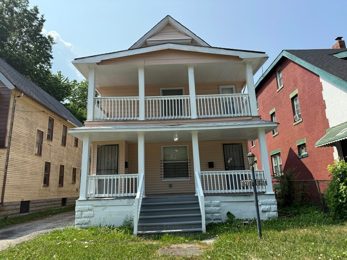 Foto del edificio - 10314 Adams Ave