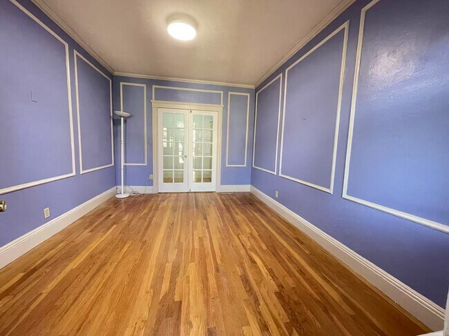 Foto del edificio - 153 Strathmore Rd