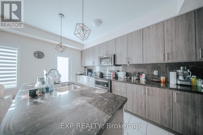 Building Photo - 212 Ronald Guscott St