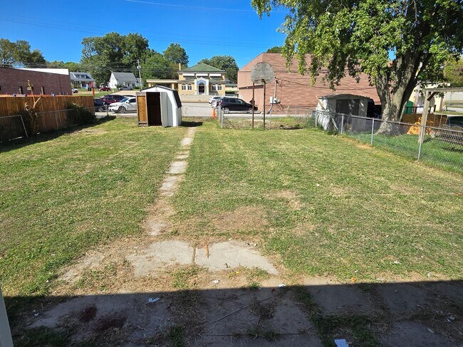 Foto del edificio - 3bed/1Bath