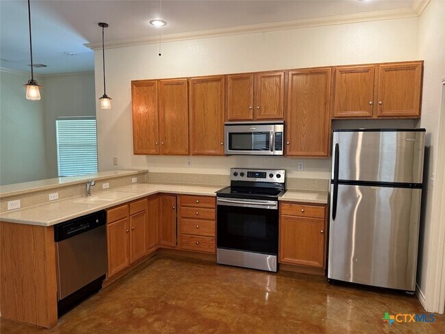 Foto del edificio - 1608 Lakeview Dr
