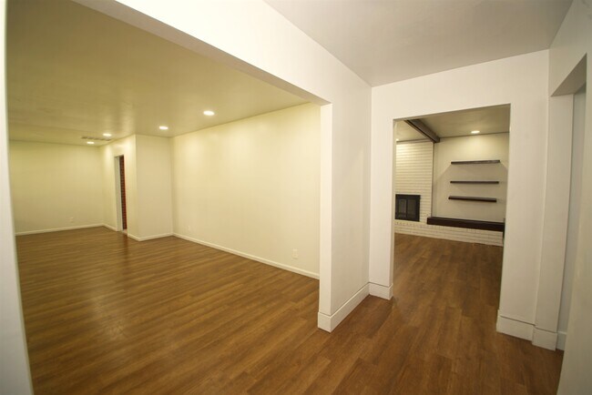 Foto del edificio - 5105 S Kingston Ave