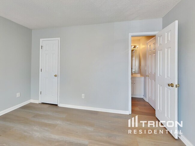 Foto del edificio - 6172 Wurtenburg Ct