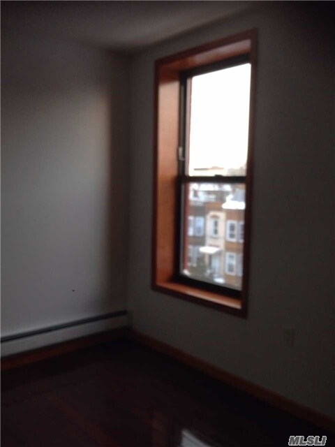 Foto del edificio - 916 Jefferson Ave