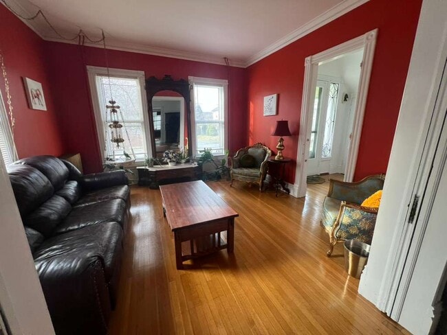 Building Photo - 51 Center St