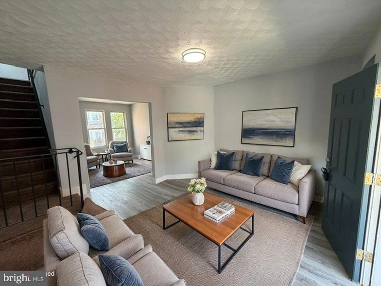 Photo - 182 W Raymond Street Unit