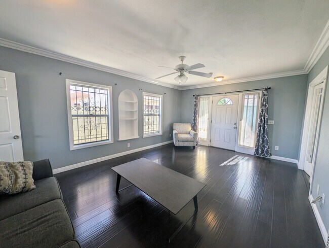 Foto del edificio - 1645 S New Hampshire Ave