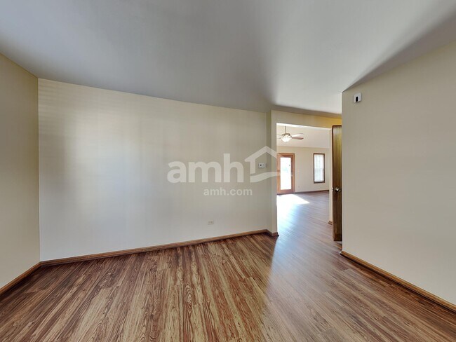 Foto del edificio - 4506 W Riverside Dr