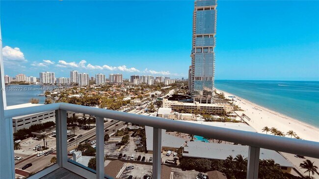 Foto del edificio - 18201 Collins Ave