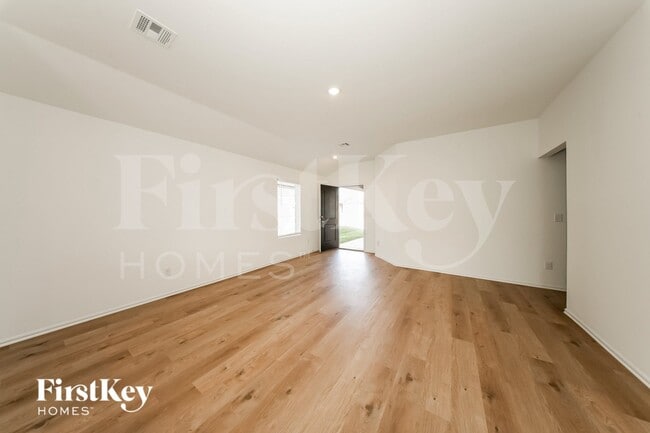 Building Photo - 421 Kale Rd