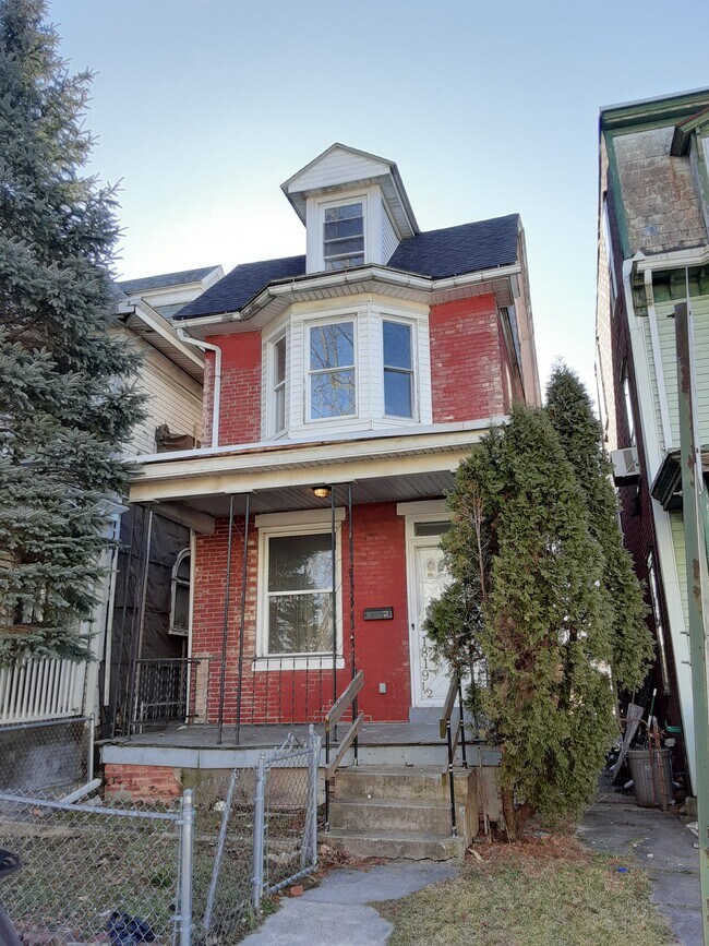 Building Photo - 1819 North St