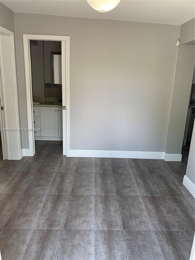 Foto del edificio - 40 Olive Dr