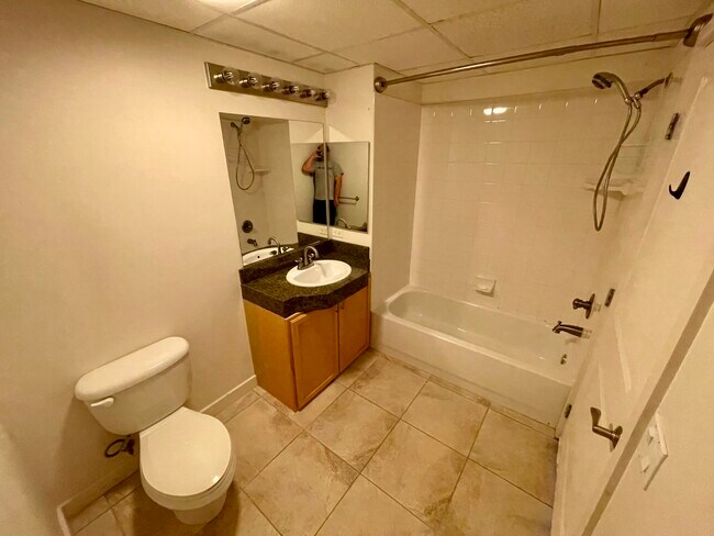 Foto del edificio - 1080 Park Blvd