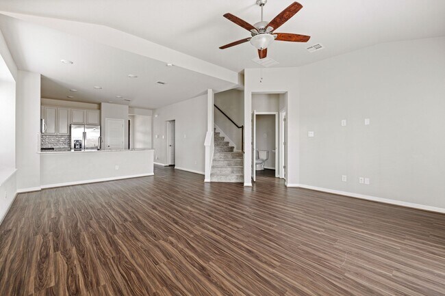 Foto del edificio - **4 Weeks Free!!!** Modern, Like-New Home ...