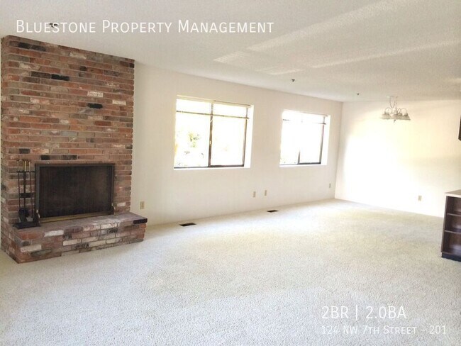 Foto del edificio - 124 NW 7th St