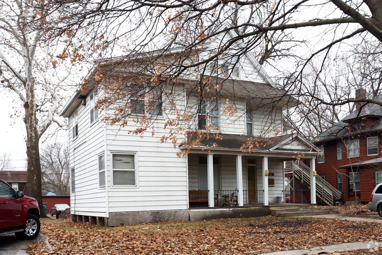Building Photo - 2906 Cottage Grove Ave