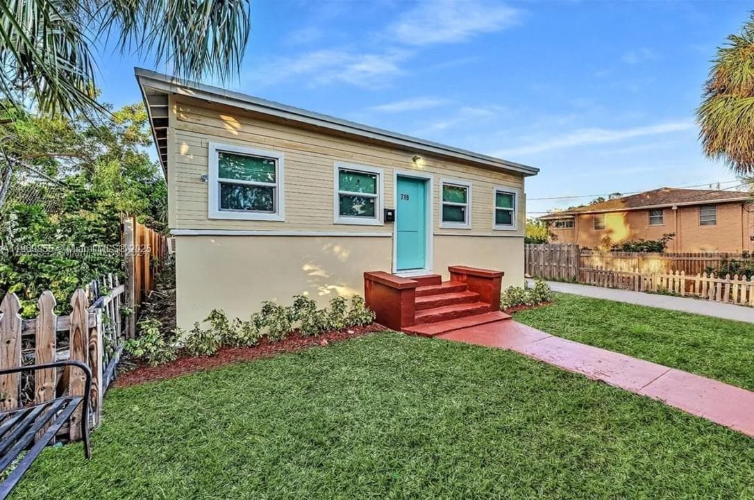 Foto principal - 719 9th St