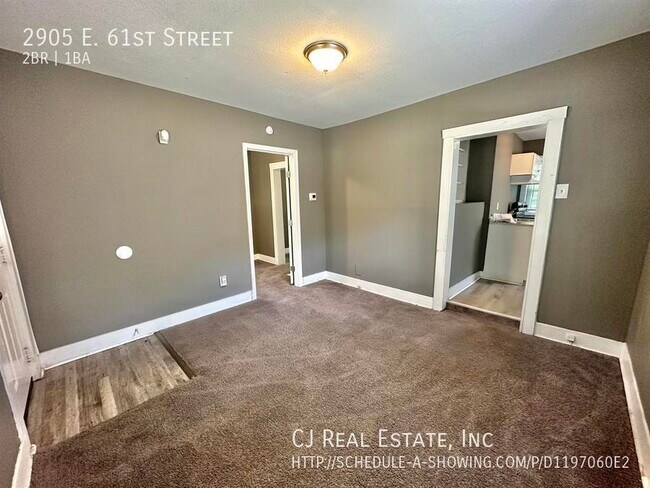 Foto del edificio - 2905 E 61st St
