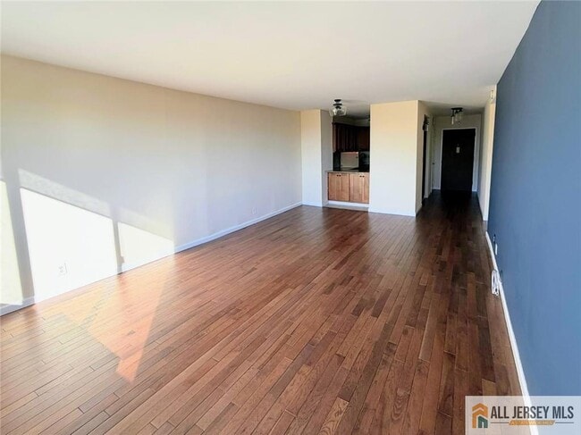 Foto del edificio - 770 Anderson Ave