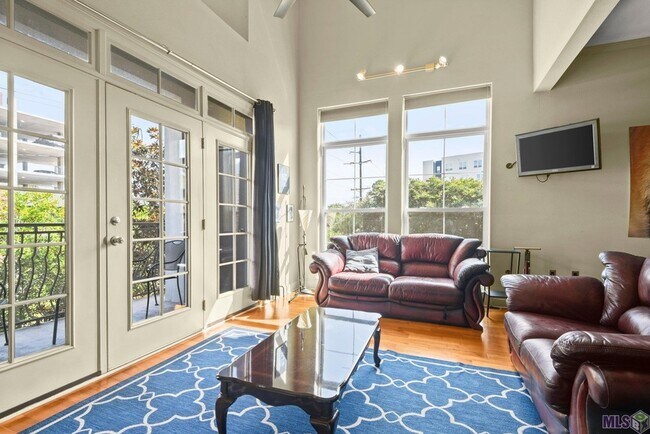 Foto del edificio - 345 W Parker Boulevard Unit 201