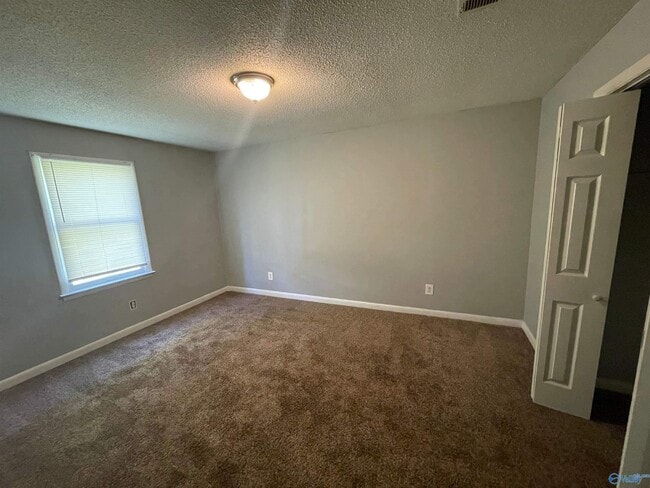 Building Photo - 4514 Bonnell Dr NW