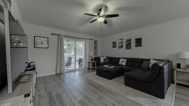 Building Photo - 378 Marquis Way