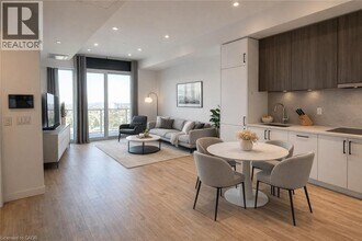 Building Photo - 741 King St W