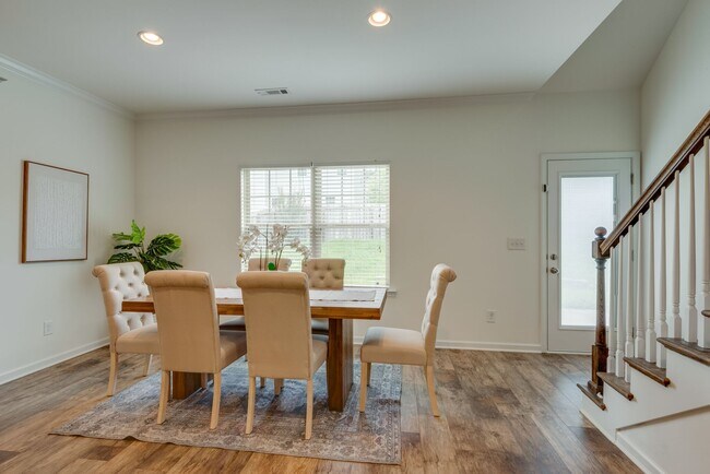 Foto del edificio - 7184 Wiley Cir
