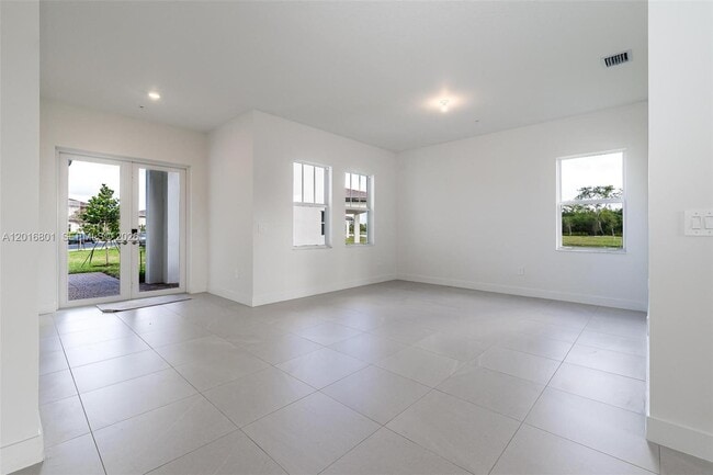 Foto del edificio - 4480 SW 122nd Ter