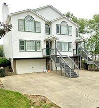 Building Photo - 7491 Shisler St NE