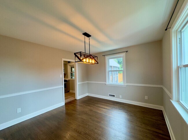 Building Photo - Charming 3BD/1BA Townhome in Nottingham, Baltimore, MD!