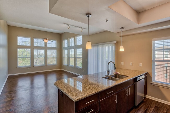 Building Photo - The Landing At Briarcliff