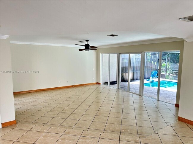 Foto del edificio - 10545 NW 43rd Terrace