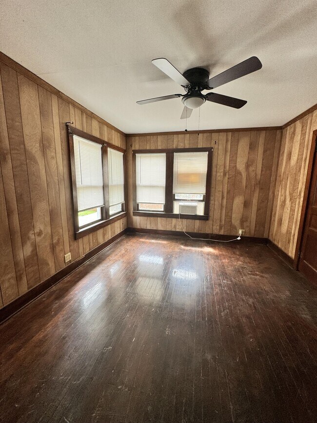 Foto del edificio - 2820 Avenue G
