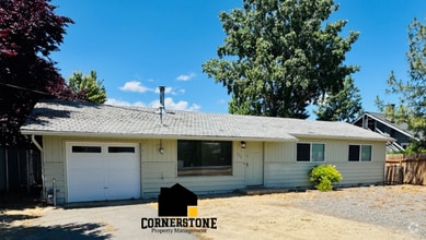 Building Photo - 603 N Ross Ln