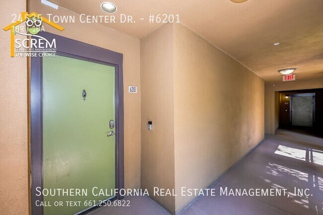 Foto del edificio - 24535 Town Center Dr