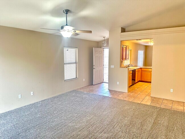 Building Photo - 12934 W Hearn Rd