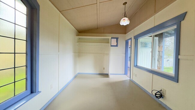 Foto del edificio - Lakefront Cabin on Summit Lake