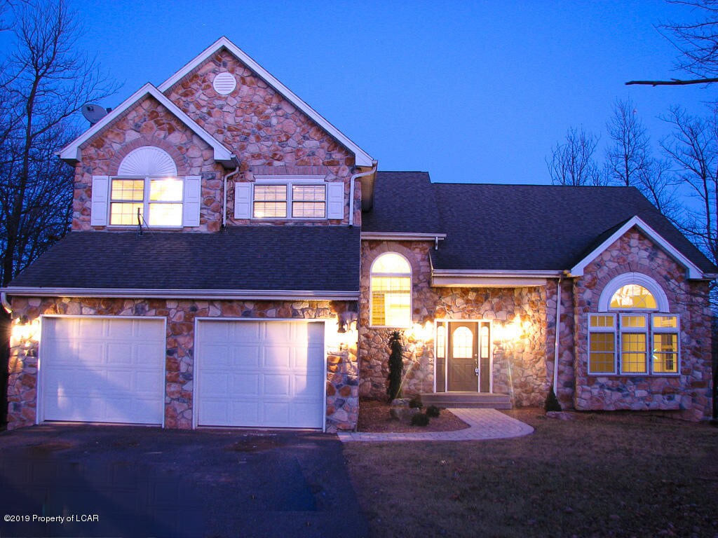 4 Driftwood Cir, Hazleton, PA 18202 House for Rent in Hazleton, PA